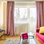 Apartment Cozy Flat Near Center And Airport. Free Parking *
