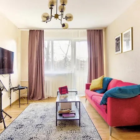 Cozy Flat Near City Center And Airport. Free Parking *
