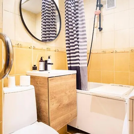 Apartment Cozy Flat Near Center And Airport. Free Parking